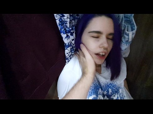 ❤️ Xwişka min di dolabê de dît û alîkariya wê kir ❤️ Derb li ku.pornsexphoto.ru ❌️❤